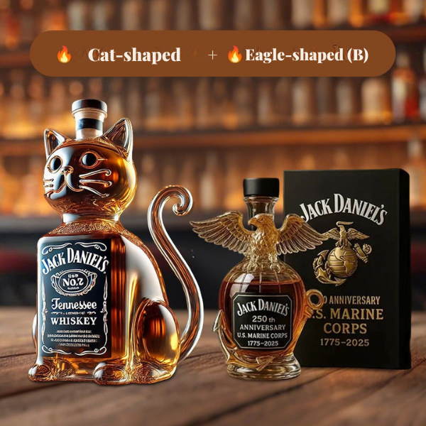 Creative dog-shaped whiskey bottle