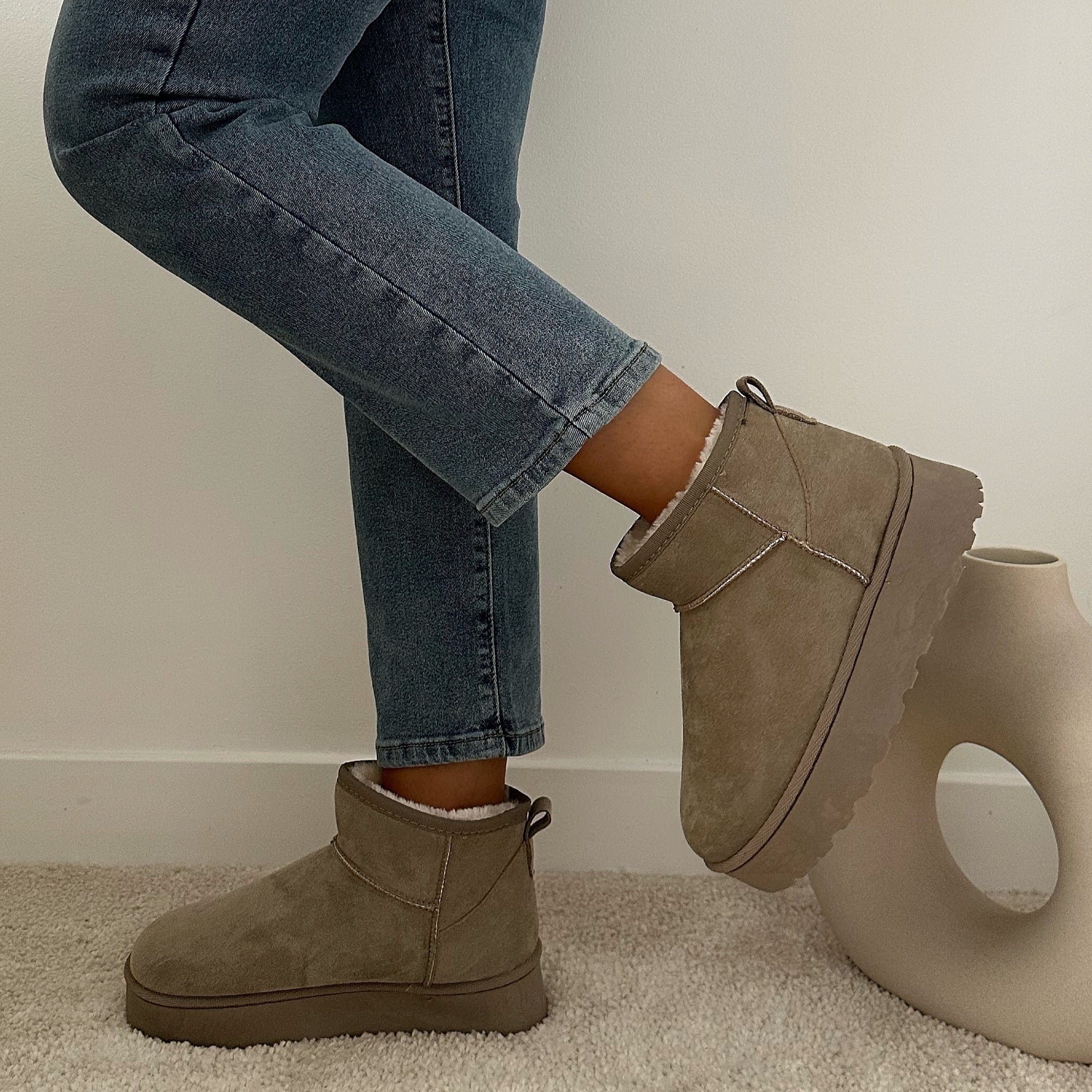 Comfortable and stylish boots for a fatigue-free walk