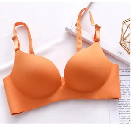 Lifting bra for discreet, natural curves