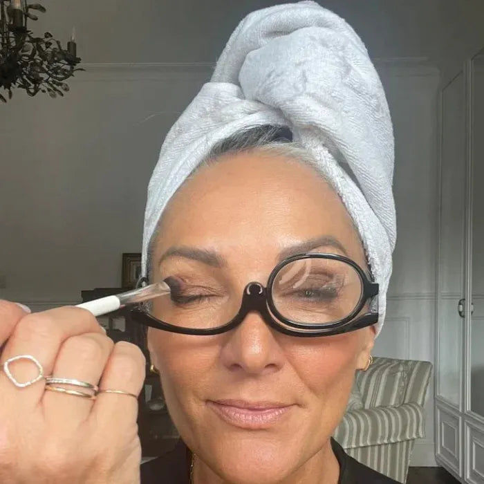 Rotating Makeup Glasses: Precision and Comfort