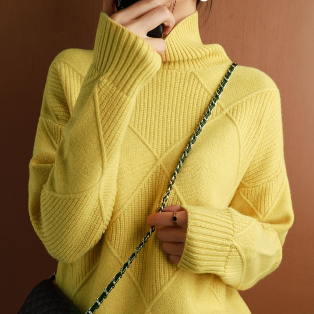 Emilia Rollkragenpullover